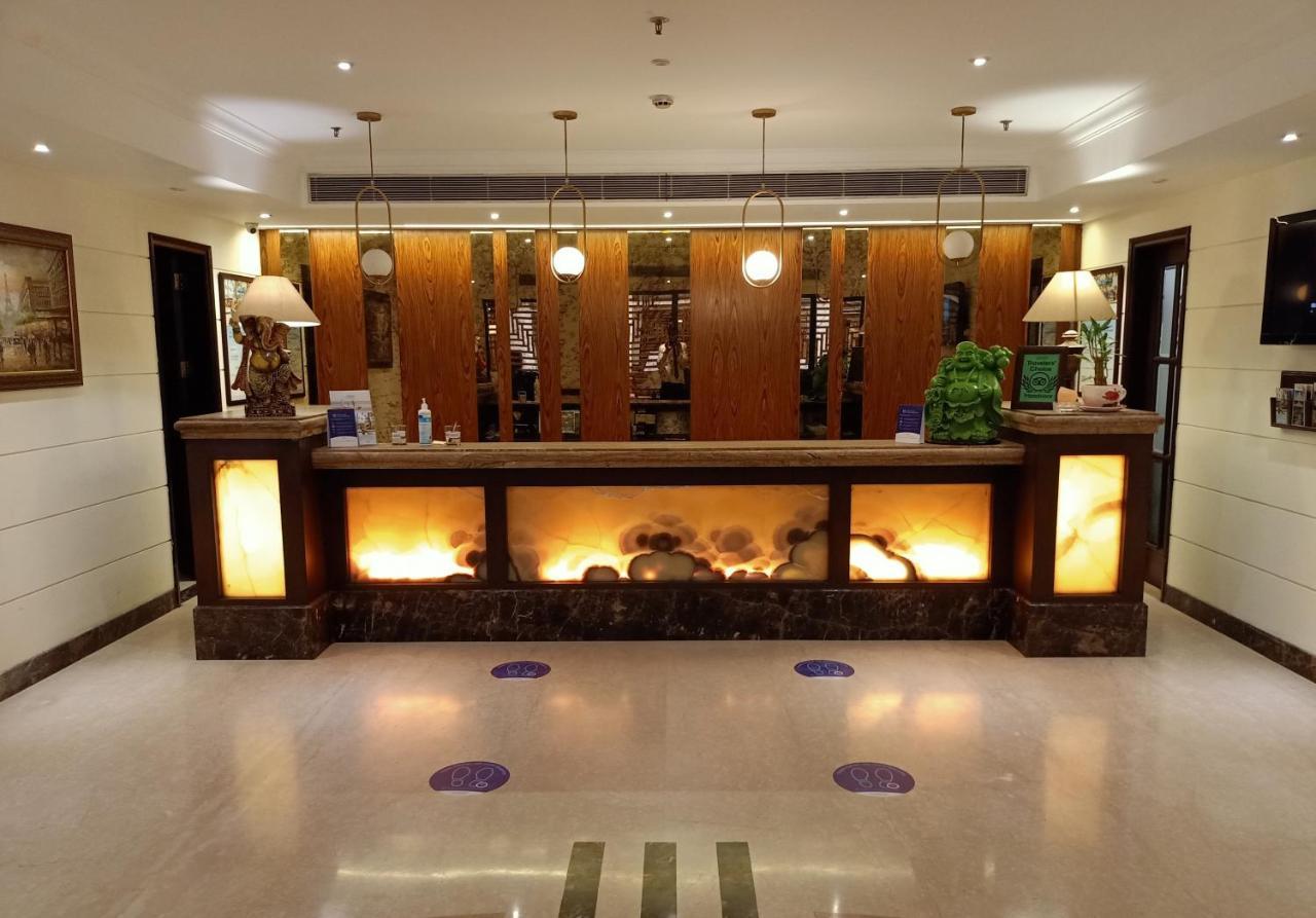 Ramada By Wyndham Jalandhar City Center Exterior foto
