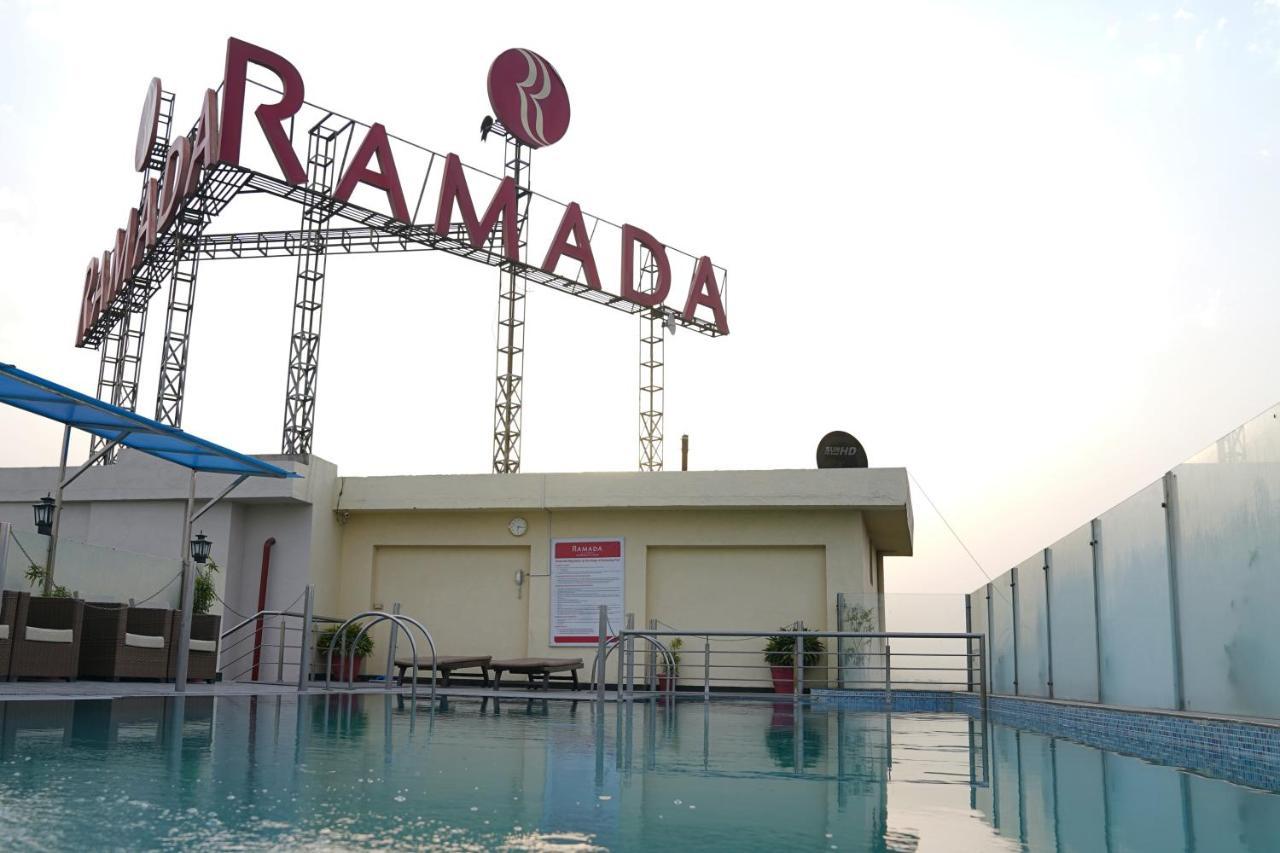 Ramada By Wyndham Jalandhar City Center Exterior foto