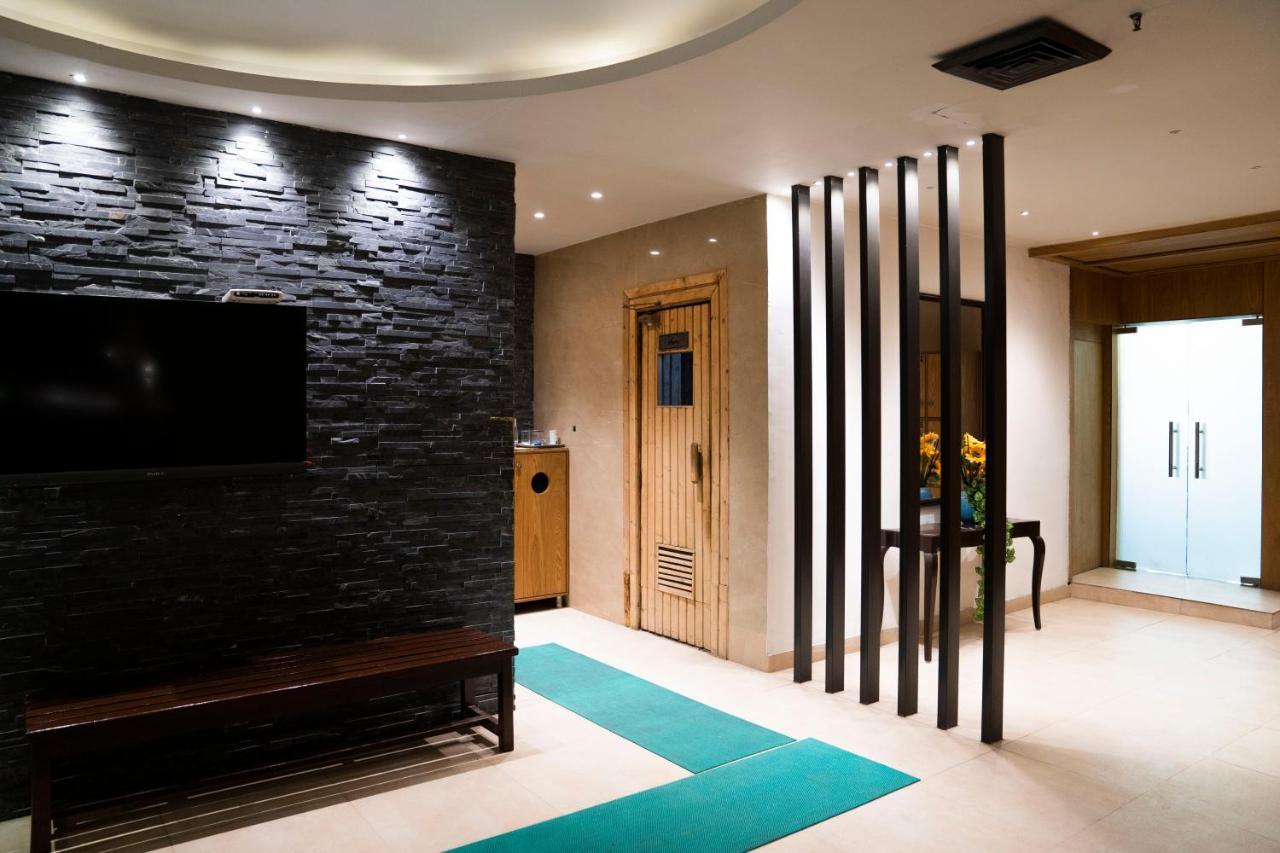 Ramada By Wyndham Jalandhar City Center Exterior foto